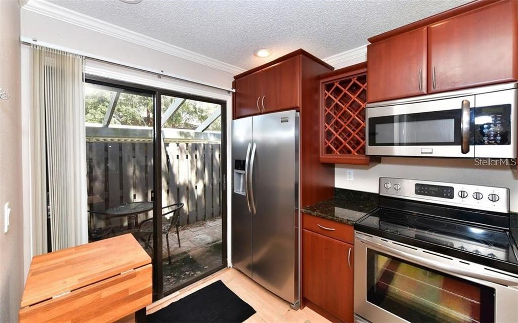 SUMMERSIDE - Residential Lease