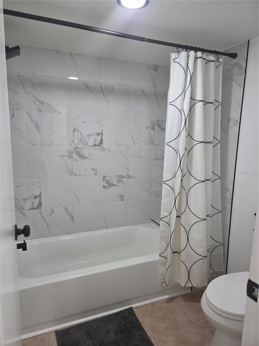 IMPERIAL PINES CONDO - Residential Lease