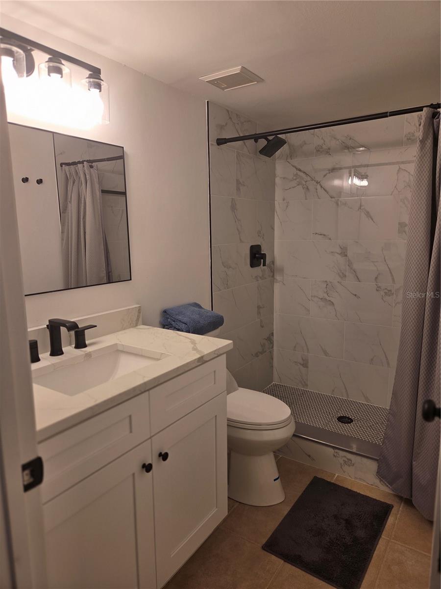 IMPERIAL PINES CONDO - Residential Lease