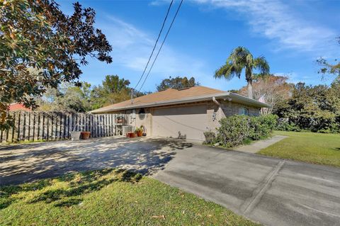 A home in DEBARY