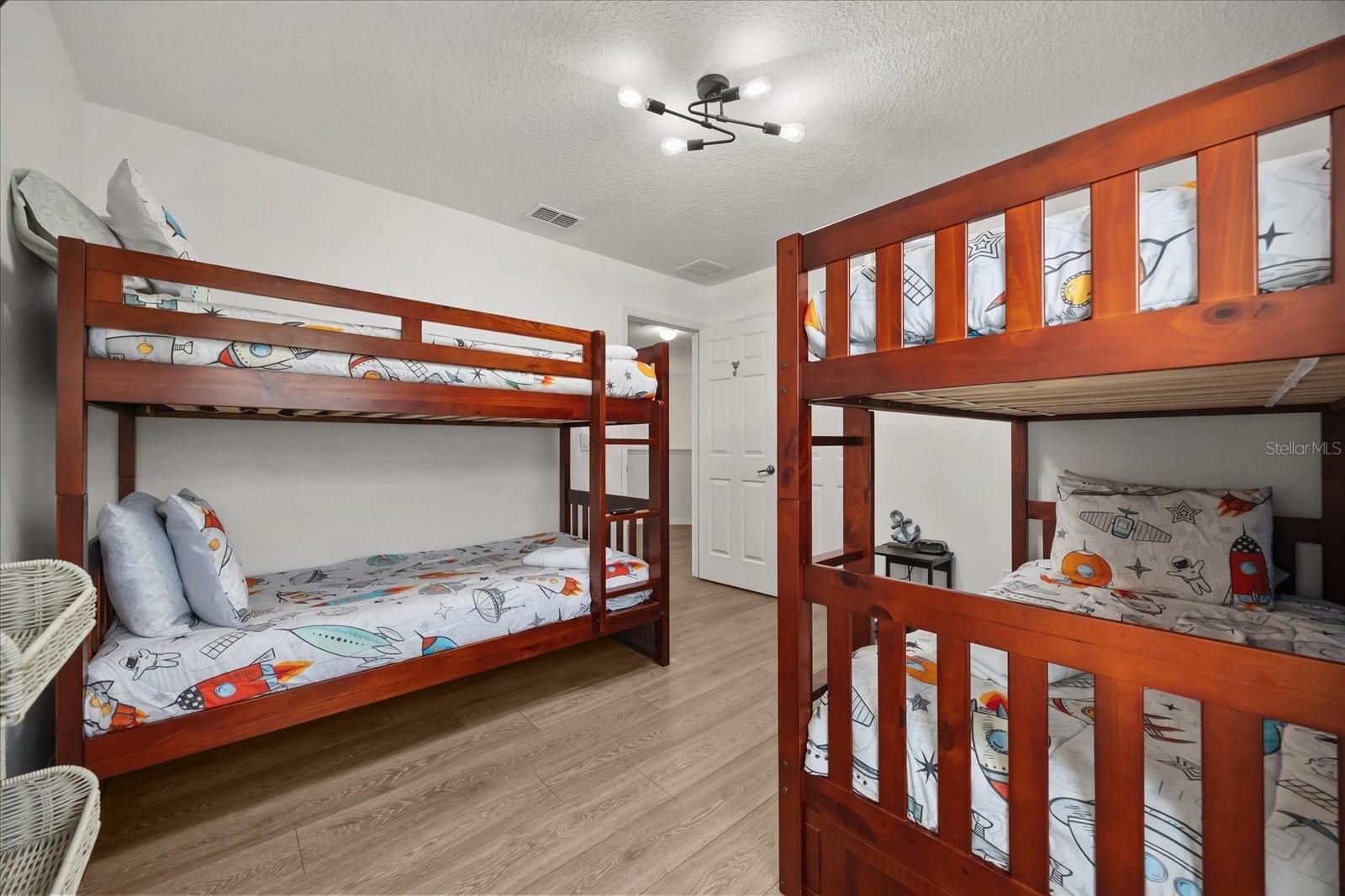 WATERSONG PH 01 - Residential