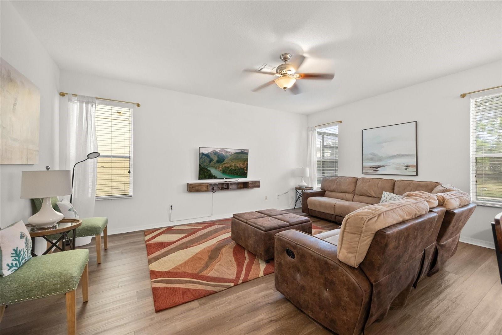 WATERSONG PH 01 - Residential