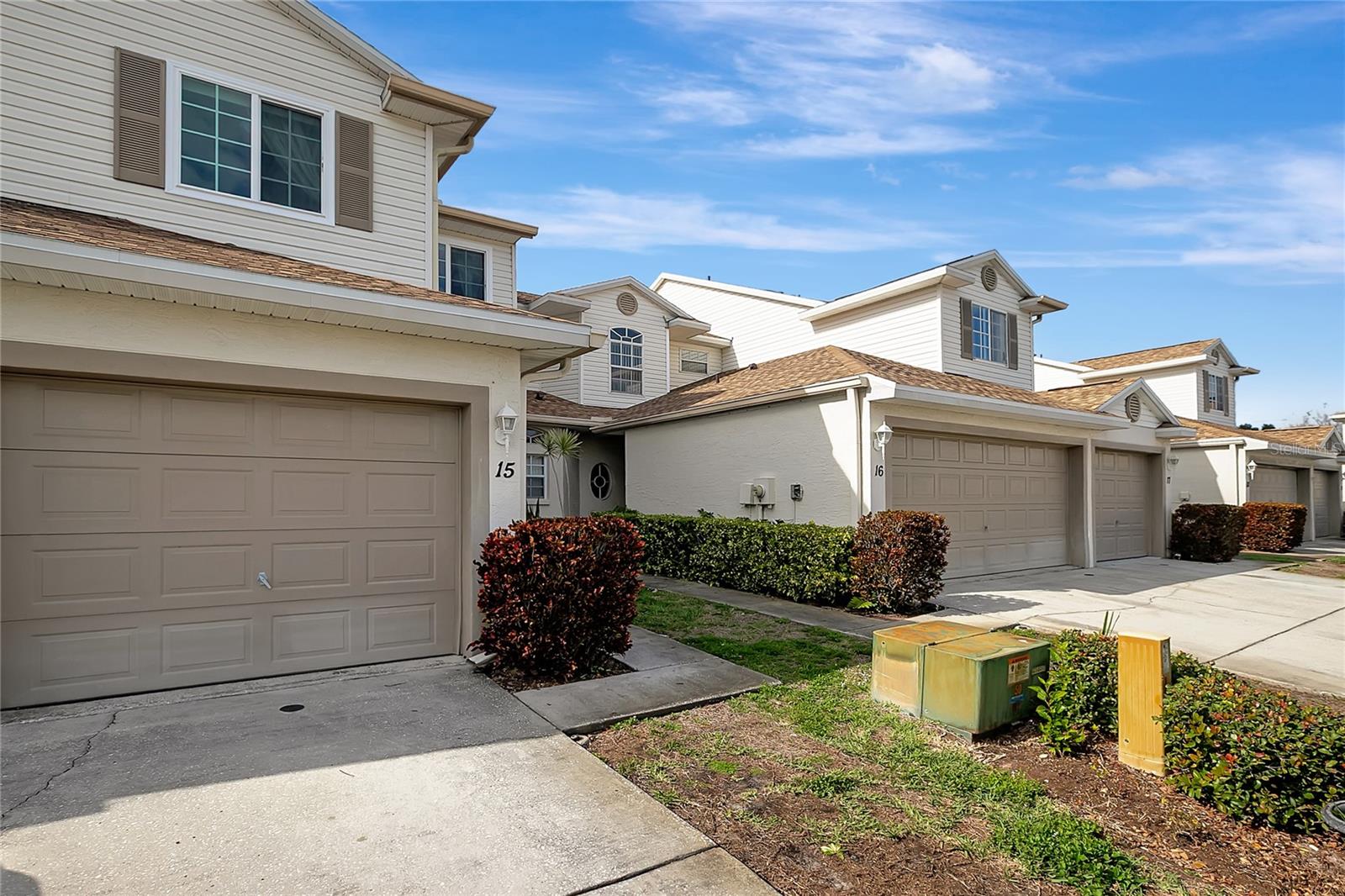 WILLOW LAKE - Residential