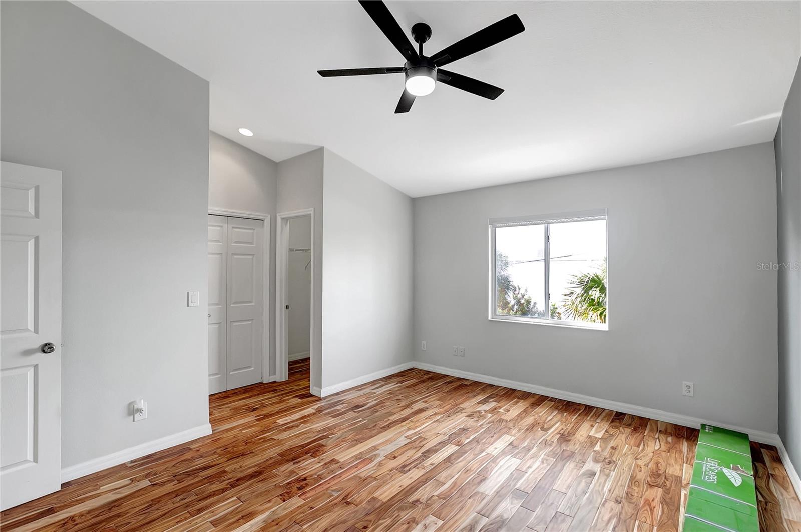 WILLOW LAKE - Residential