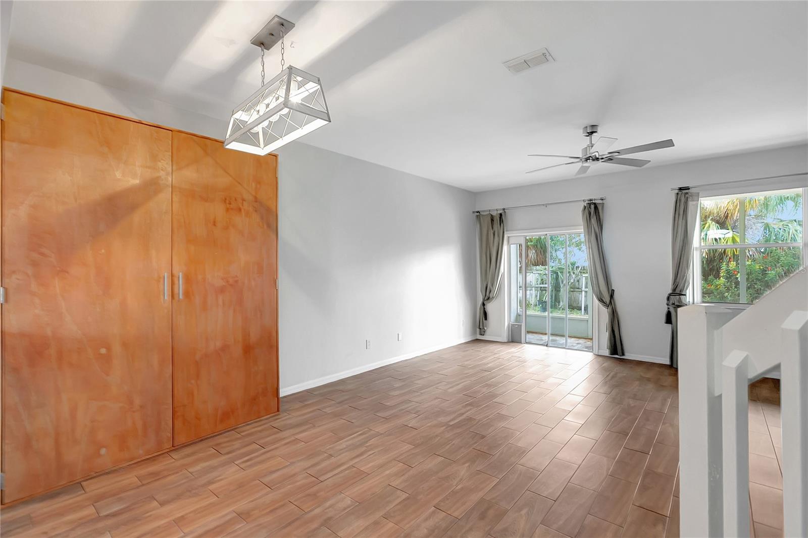 WILLOW LAKE - Residential