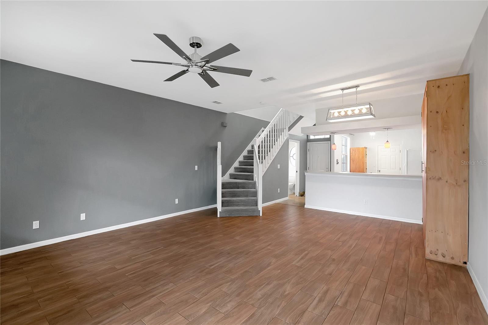 WILLOW LAKE - Residential