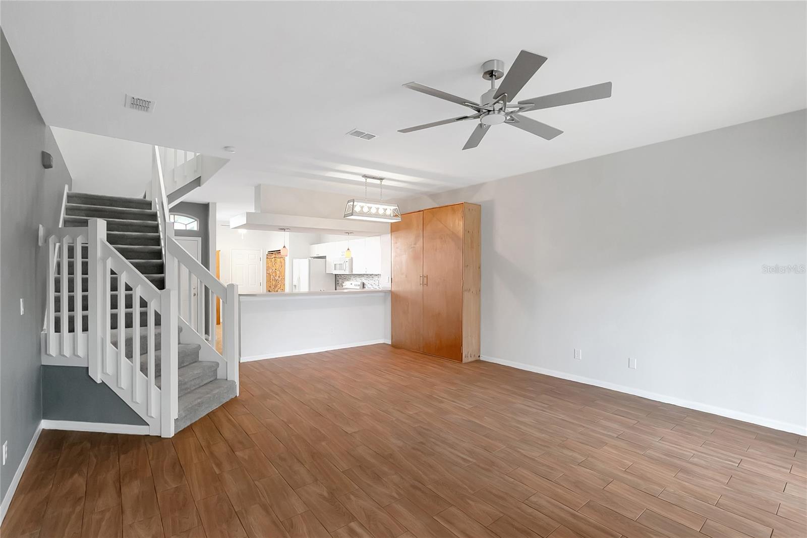 WILLOW LAKE - Residential