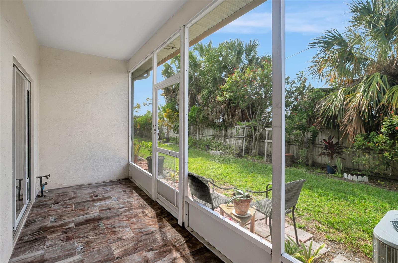 WILLOW LAKE - Residential