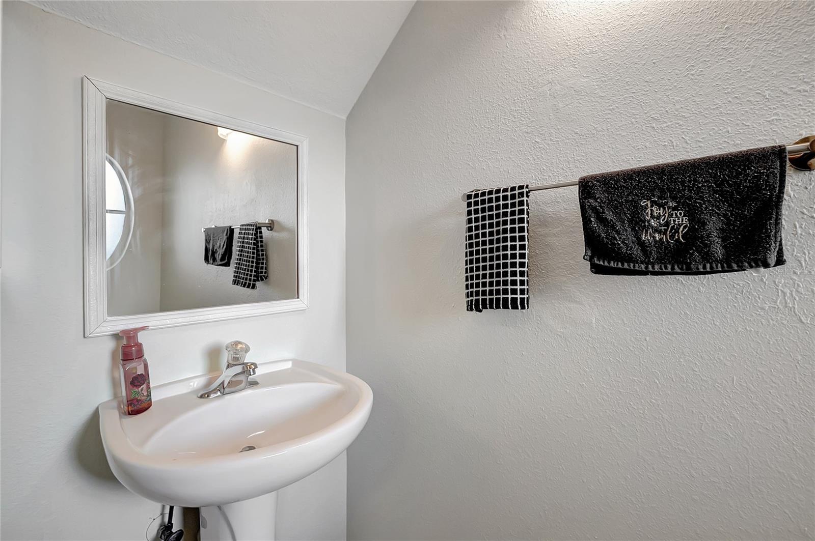 WILLOW LAKE - Residential