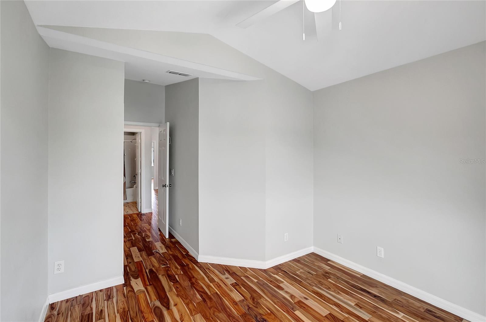 WILLOW LAKE - Residential