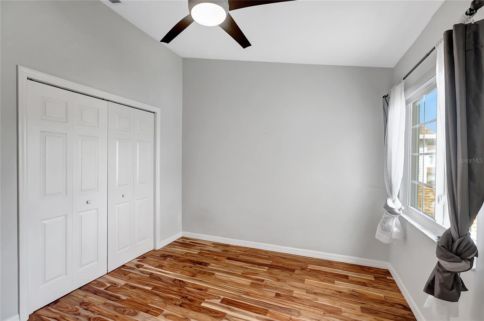 WILLOW LAKE - Residential