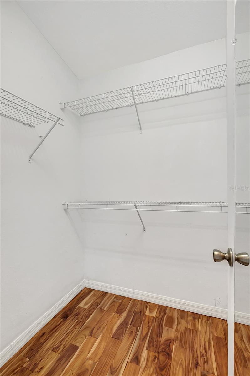 WILLOW LAKE - Residential