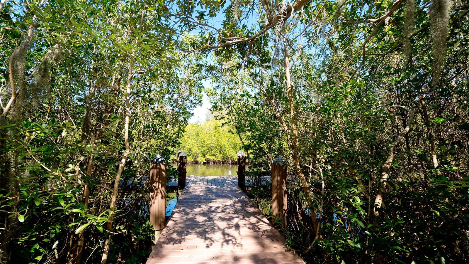 HARBOUR WALK - Land
