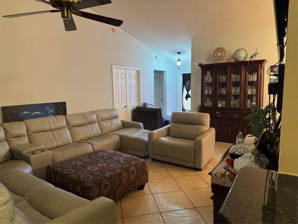 Photo of 2074 Wenthworth Circle, Apopka, FL 32703 (MLS # O6343202)