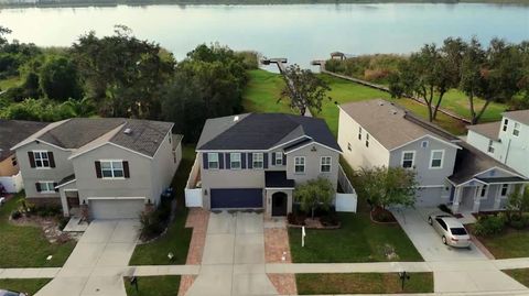 A home in WINTER HAVEN