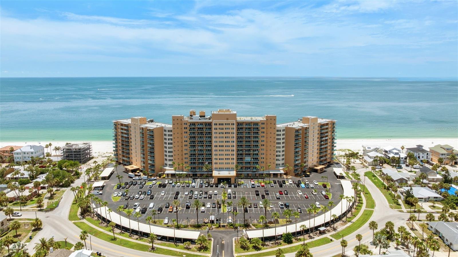 Welcome to your perfect beachside retreat at Regatta Beach Club in Clearwater Beach! This condo offers 507 square feet of coastal comfort in one of Florida’s best beaches.
Step inside to find an open-concept living space with plenty of natural light and a blank canvas for you to design it how you wish. The bedroom provides a cozy escape with ample closet space, while the updated bathroom adds a stylish touch. Enjoy peaceful views and gentle sea breezes from your private balcony.
Regatta Beach Club is a beachfront community with resort-style amenities, including a huge oceanside pool, fitness center, game room, and shuffleboard courts. Just steps from the sugar-white sands of North Clearwater Beach and minutes to shops, restaurants, and nightlife.
Whether you’re looking for a weekend getaway, full-time residence, or investment property, this condo offers a rare opportunity to own a slice of paradise.