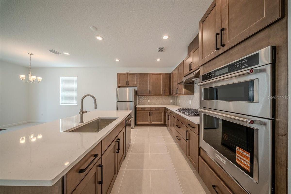 BRONSON PEAK PH 1C - Residential Lease