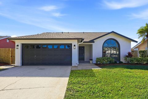 Photo of 8132 Perth Drive, Largo, FL 33773 (MLS # TB8469419)