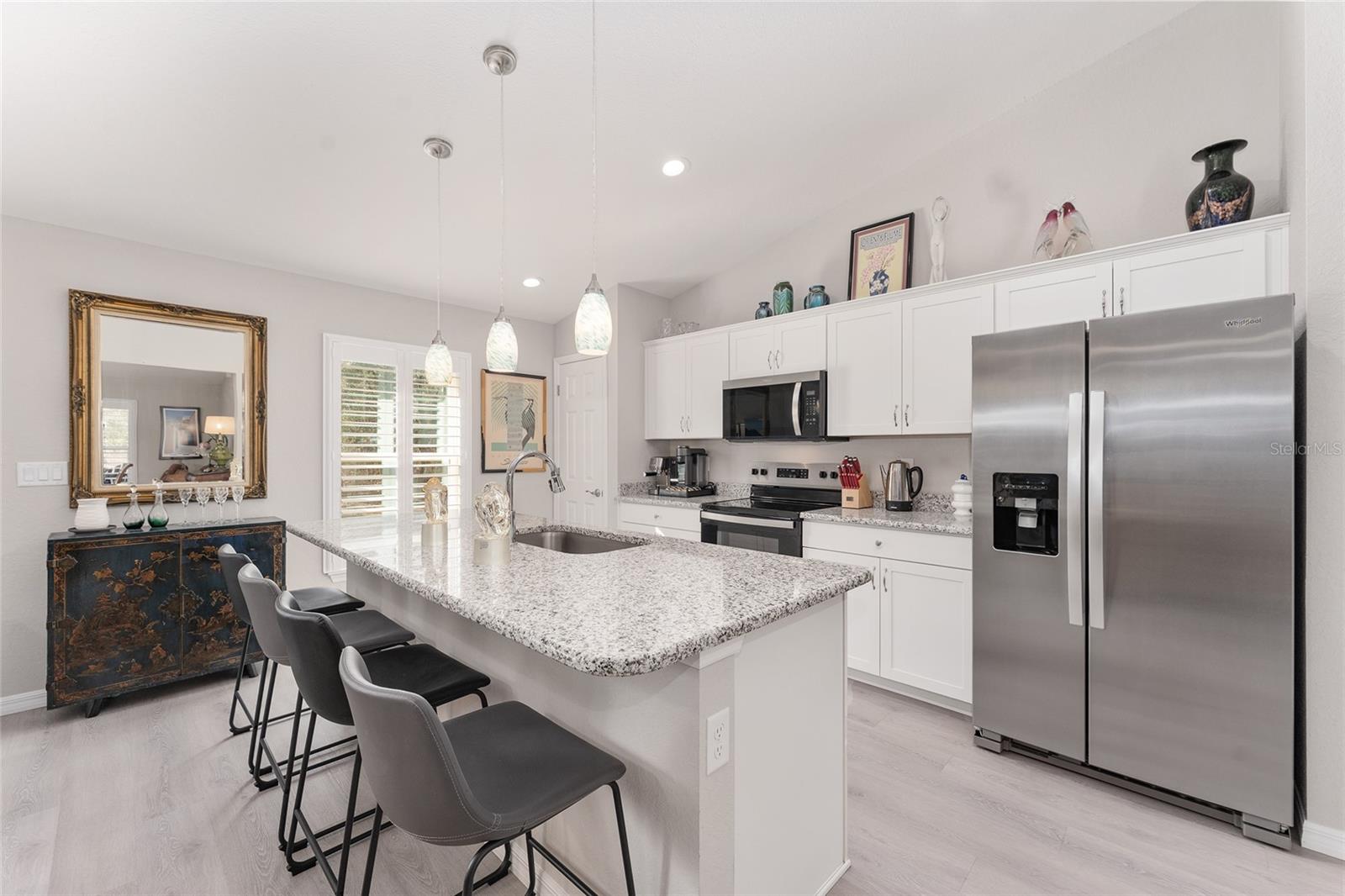 RAINBOW LAKES ESTATE - Residential