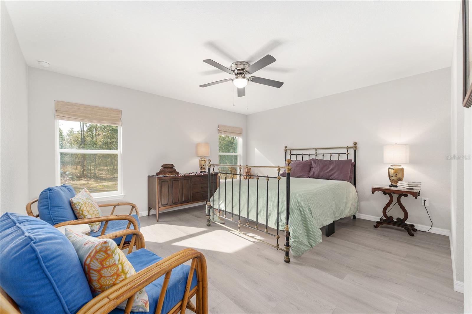 RAINBOW LAKES ESTATE - Residential