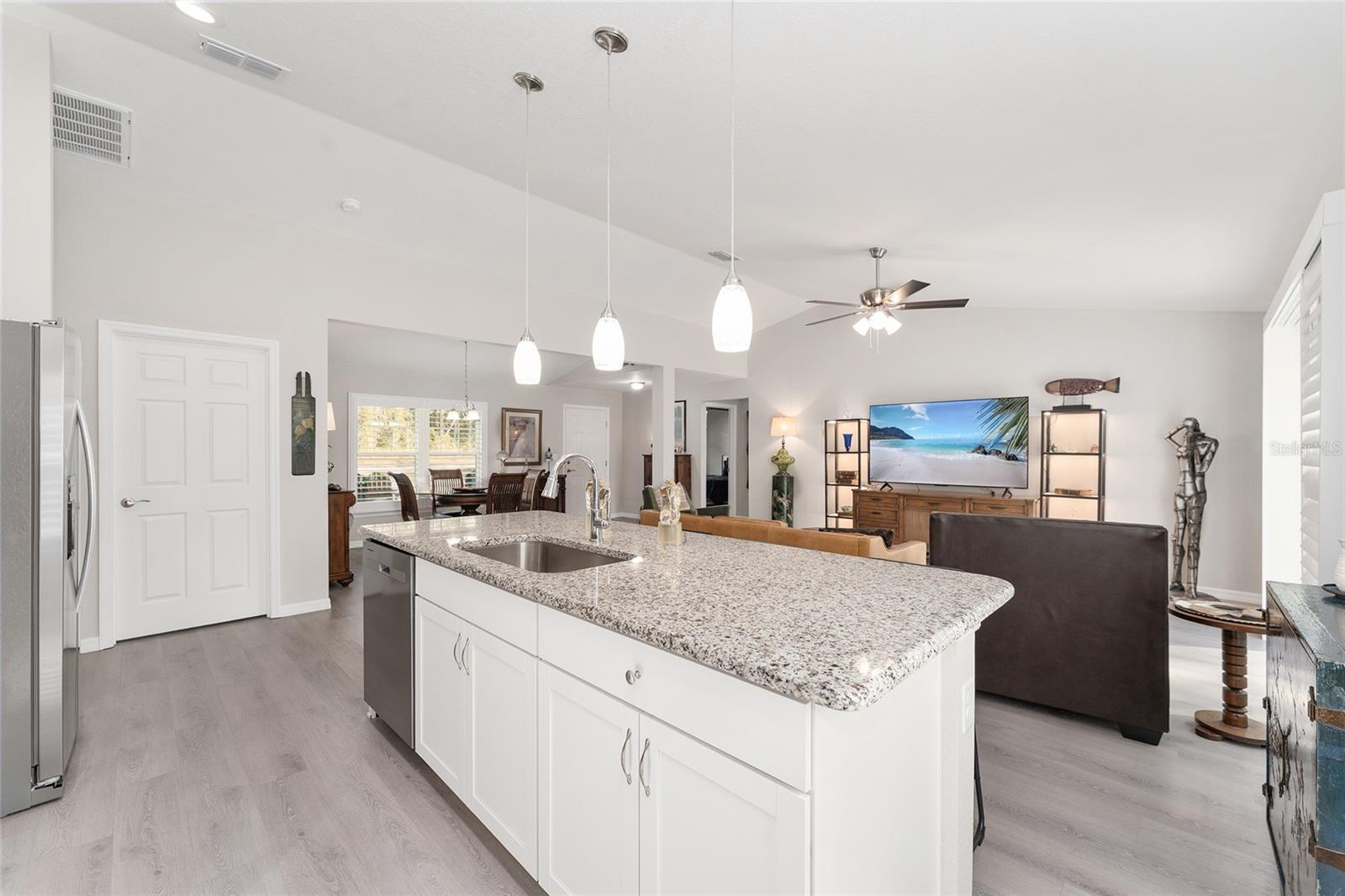 RAINBOW LAKES ESTATE - Residential