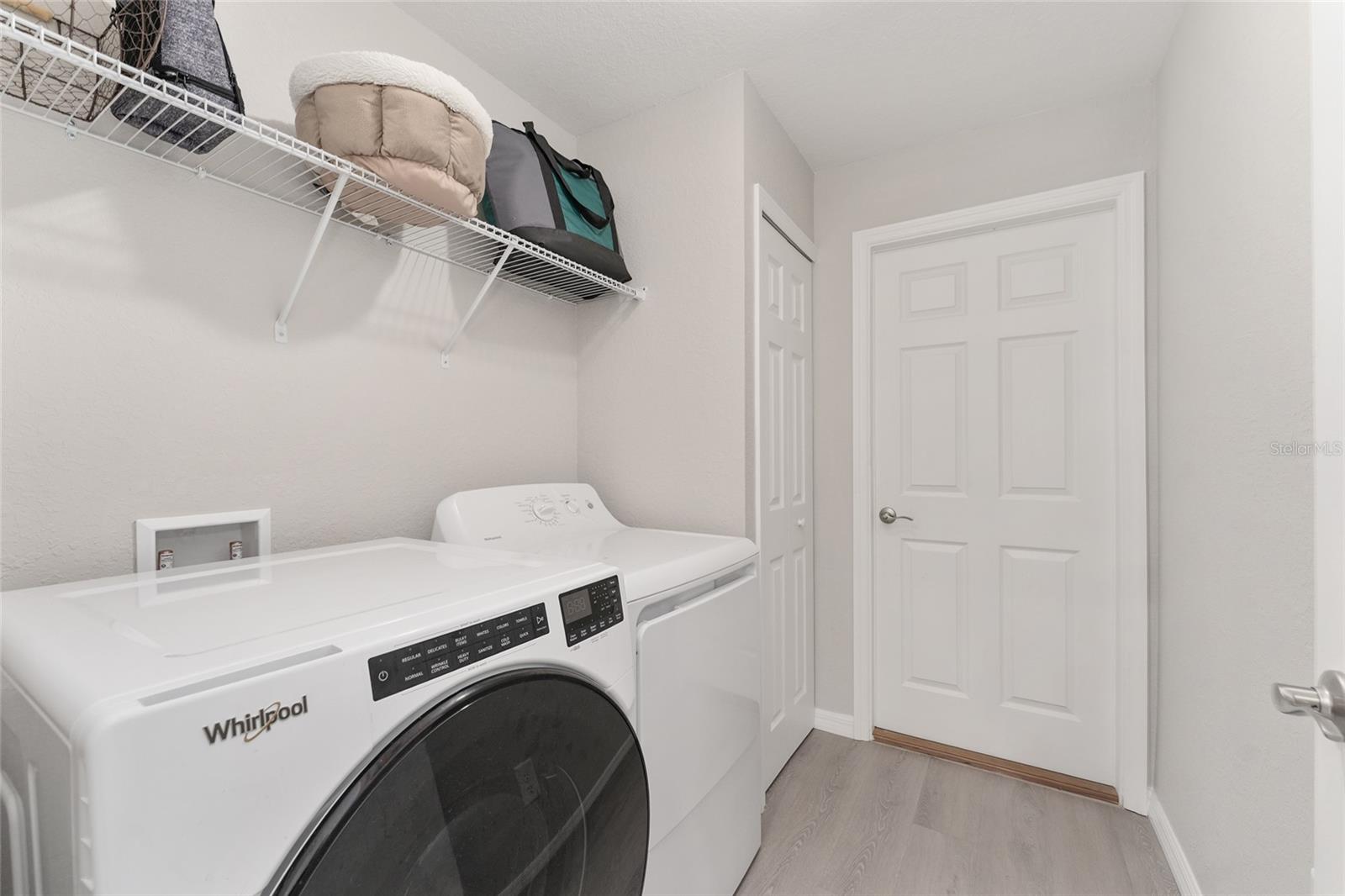 RAINBOW LAKES ESTATE - Residential