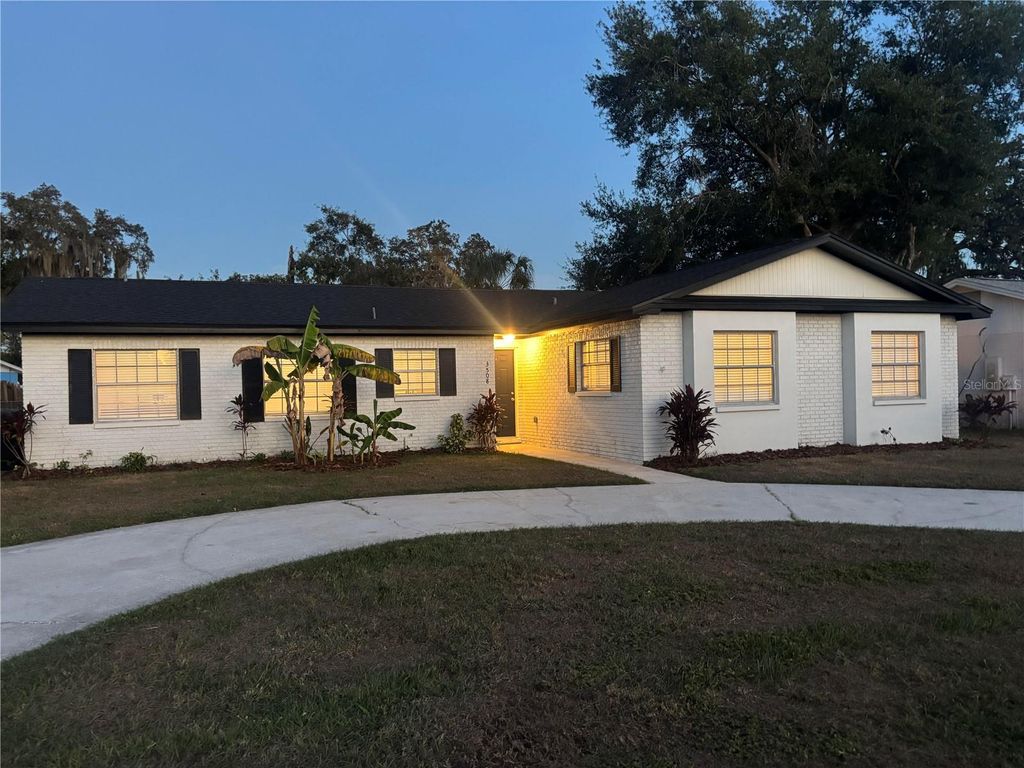 Photo of 3508 Westfield Drive, Brandon, FL 33511 (MLS # TB8413199)