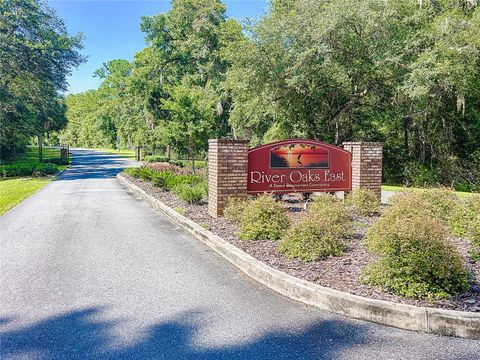 A home in DUNNELLON