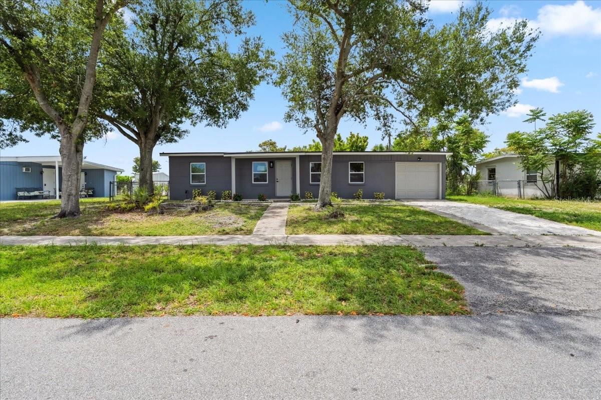 3132 CRESTWOOD DRIVE