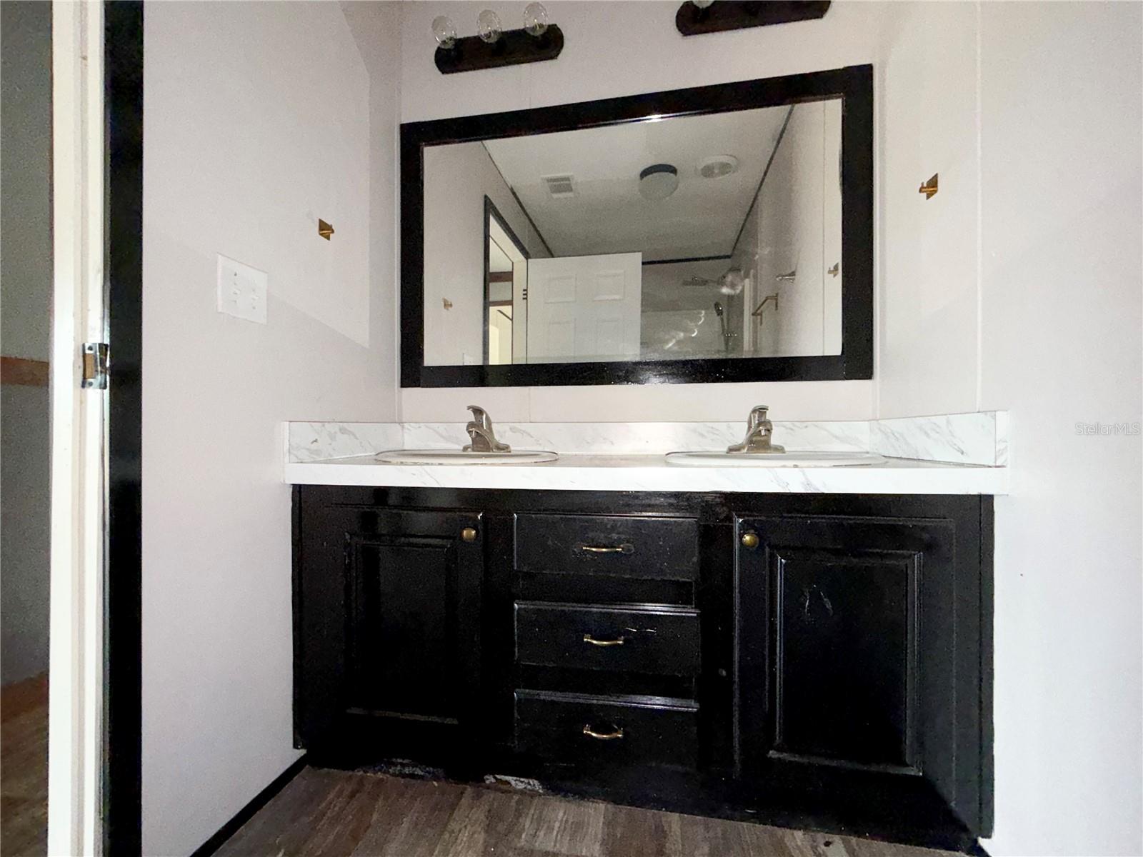 B & R SUB - Residential