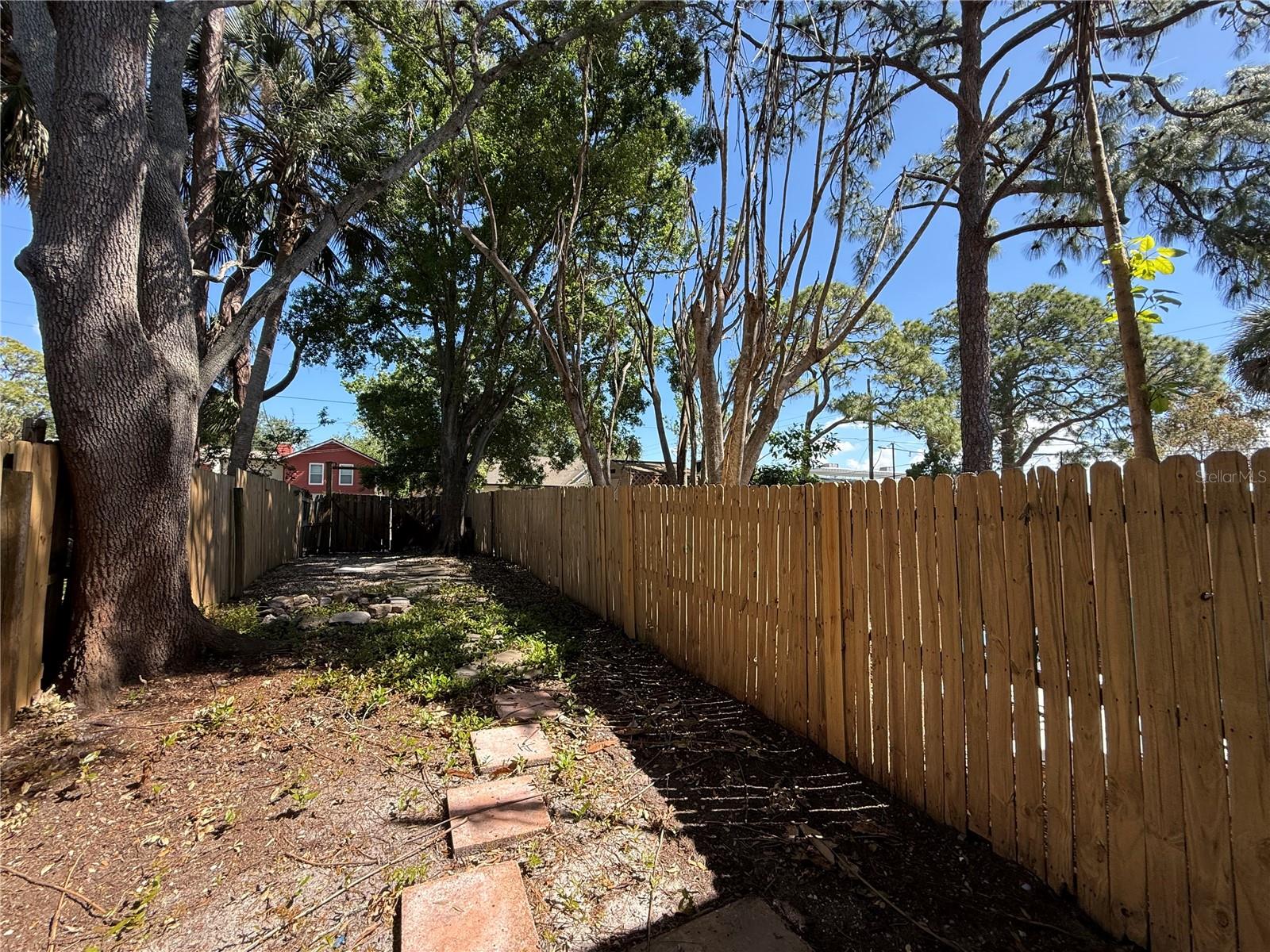 INDIAN RIVER PINES TWNHS - Residential