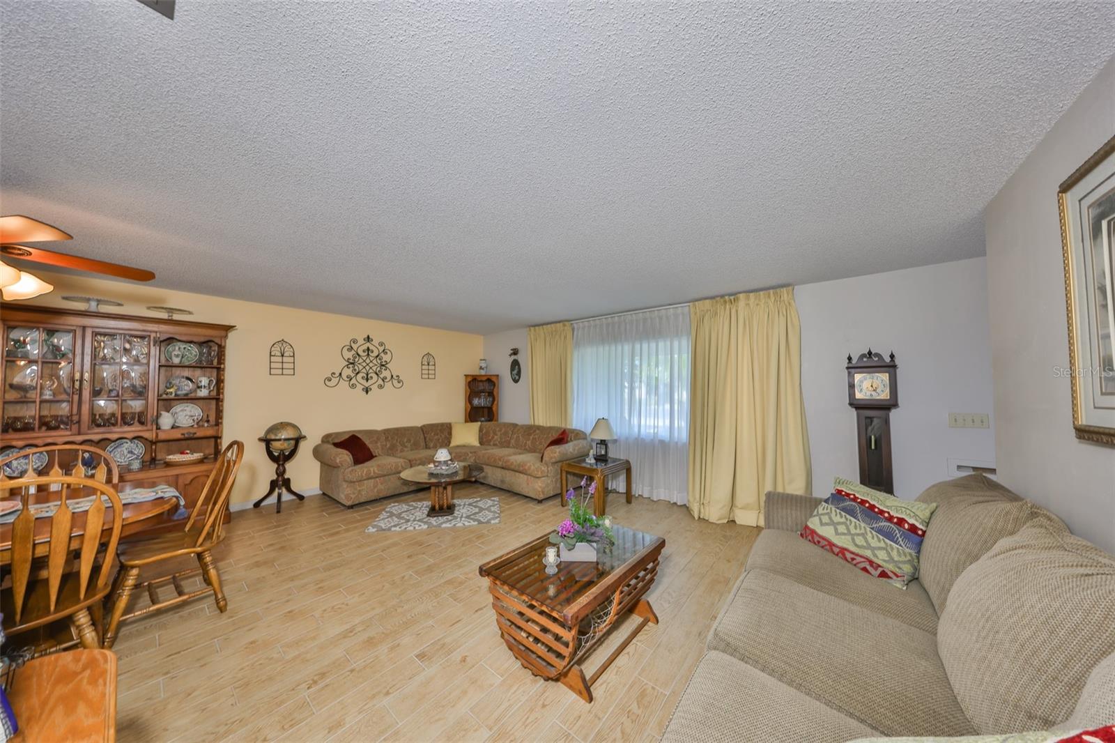 DEL WEBBS SUN CITY FLORIDA UN - Residential