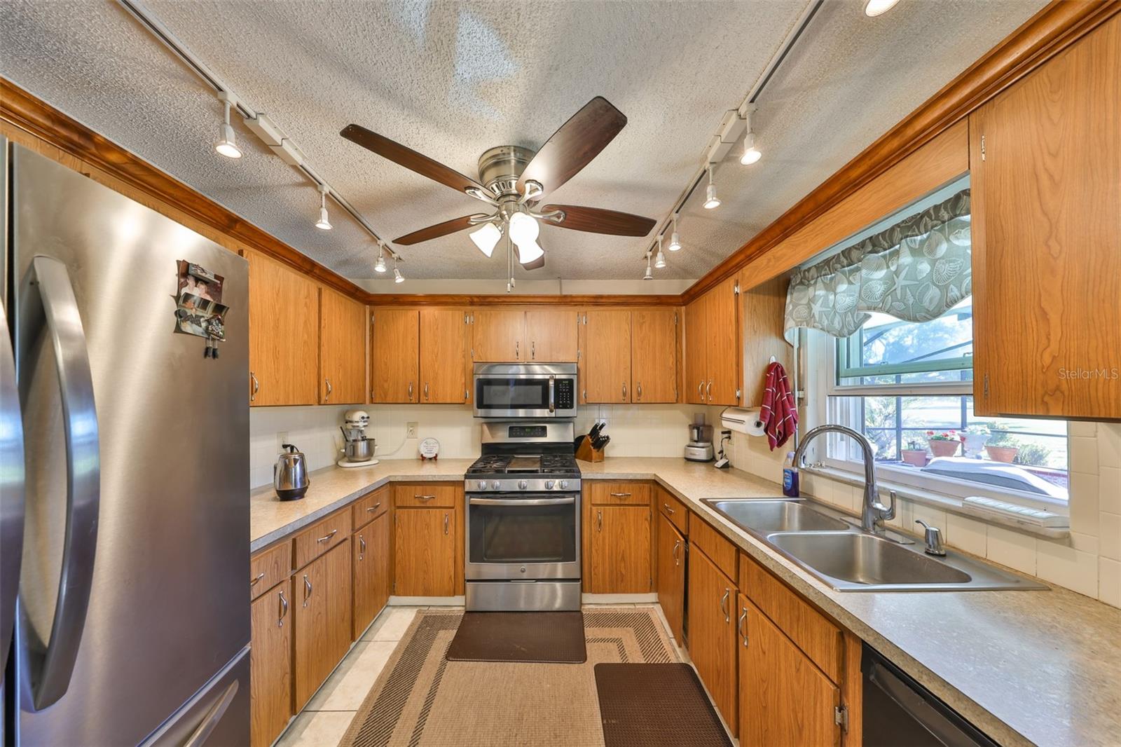 DEL WEBBS SUN CITY FLORIDA UN - Residential