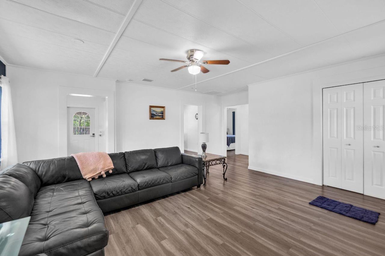 706 N OLD WIRE ROAD