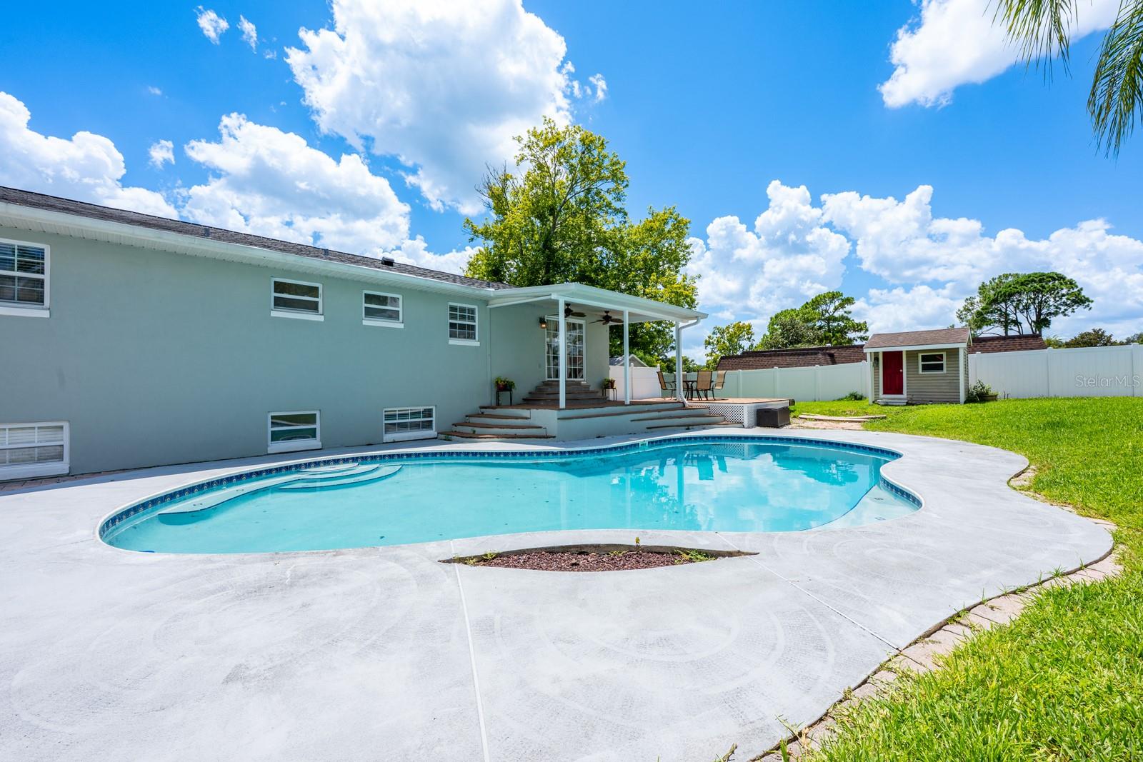 504 TEAKWOOD DRIVE