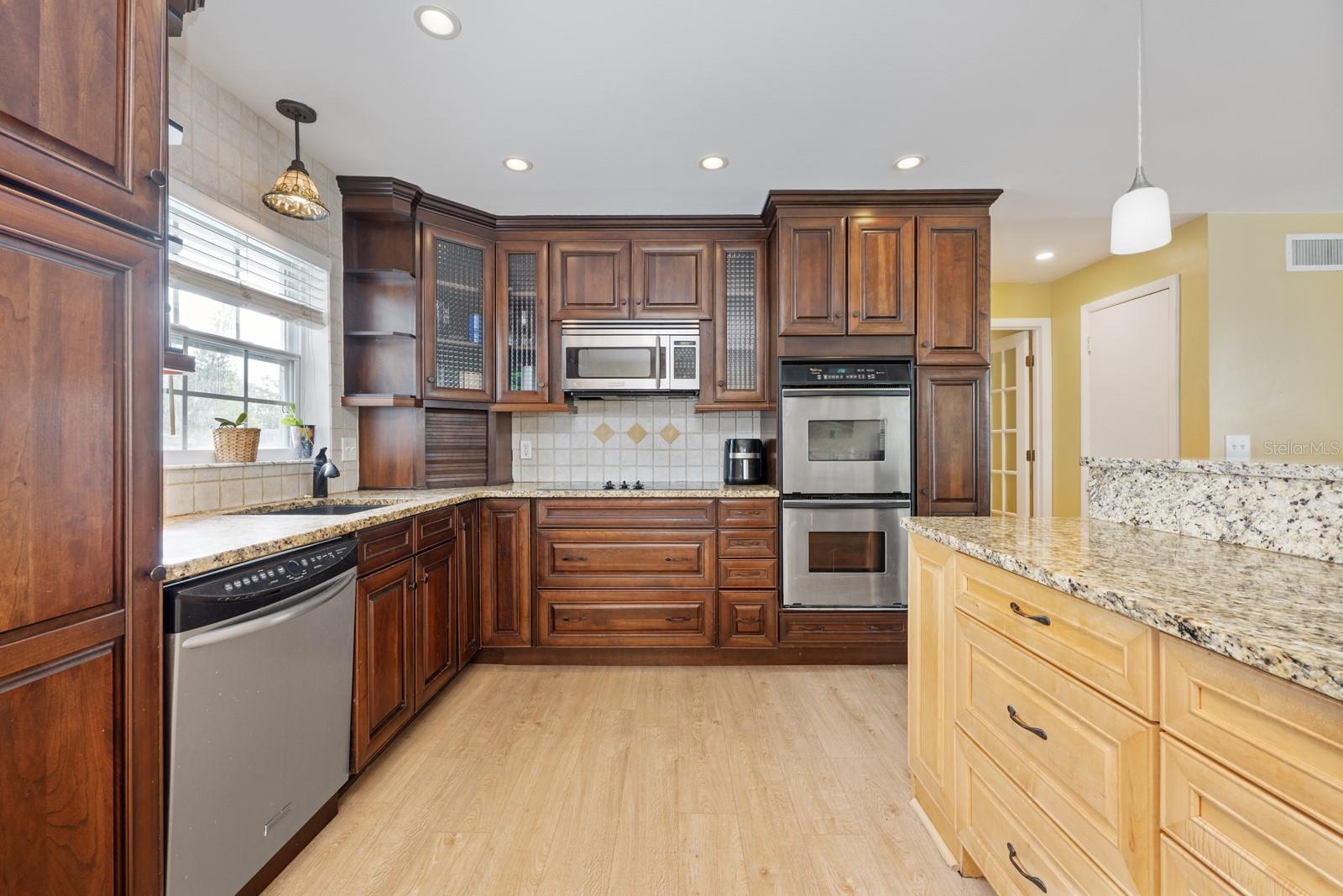 504 TEAKWOOD DRIVE
