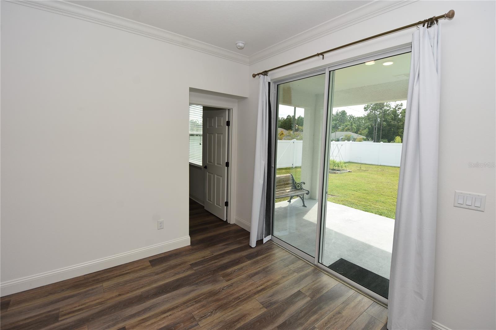 QUAIL HOLLOW - Residential Lease