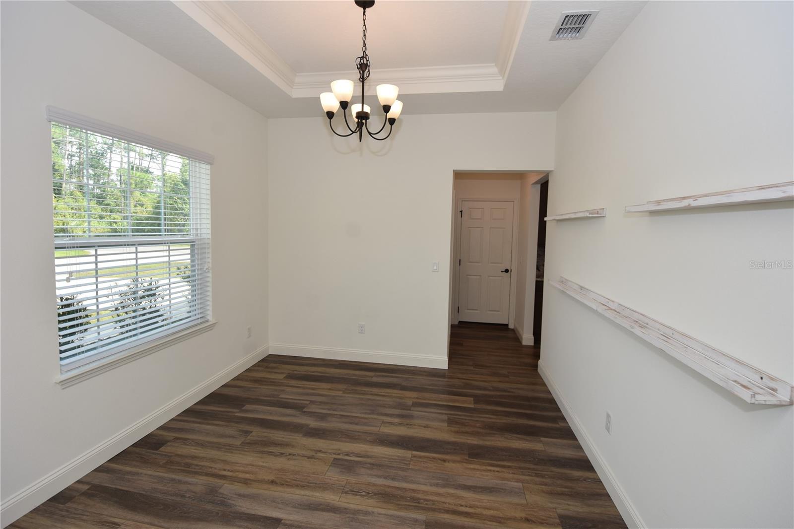 QUAIL HOLLOW - Residential Lease