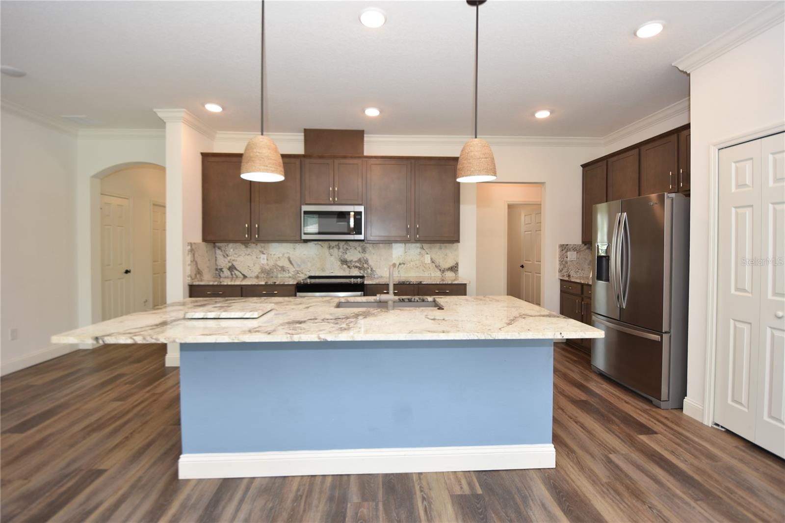 QUAIL HOLLOW - Residential Lease