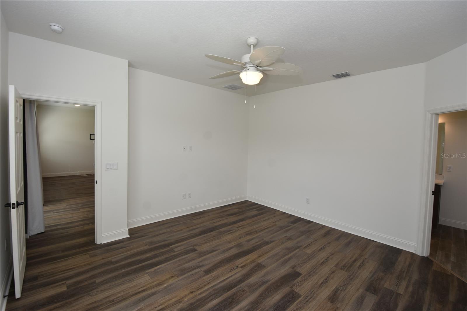 QUAIL HOLLOW - Residential Lease