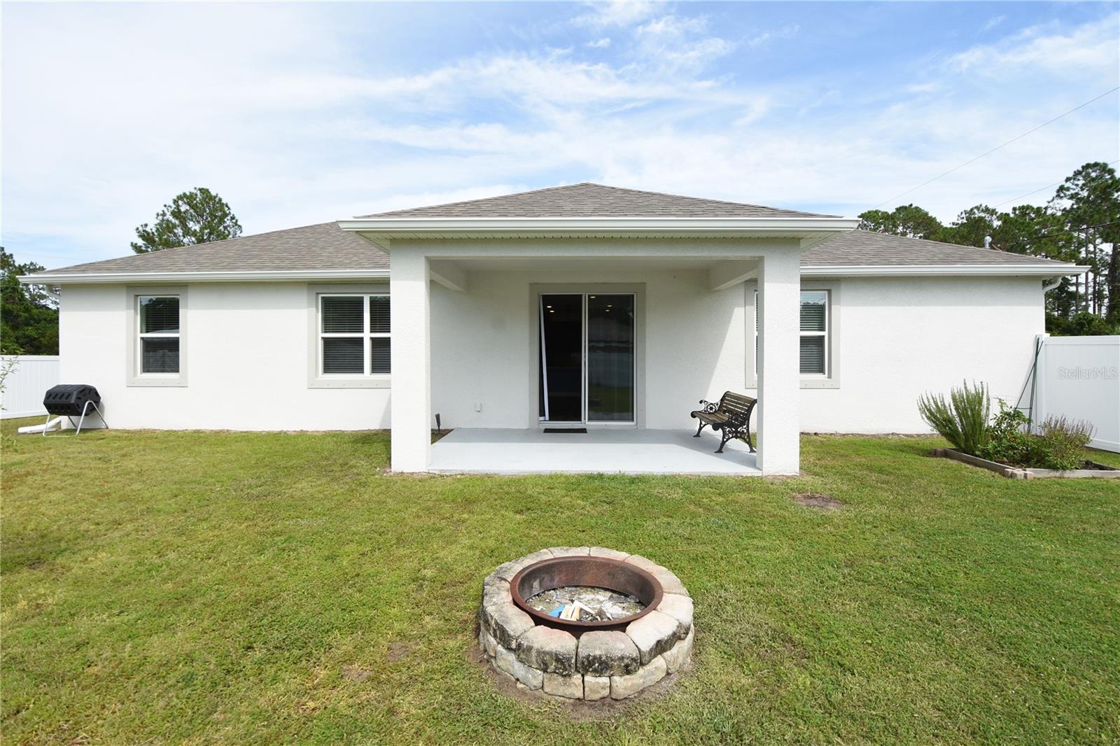 QUAIL HOLLOW - Residential Lease