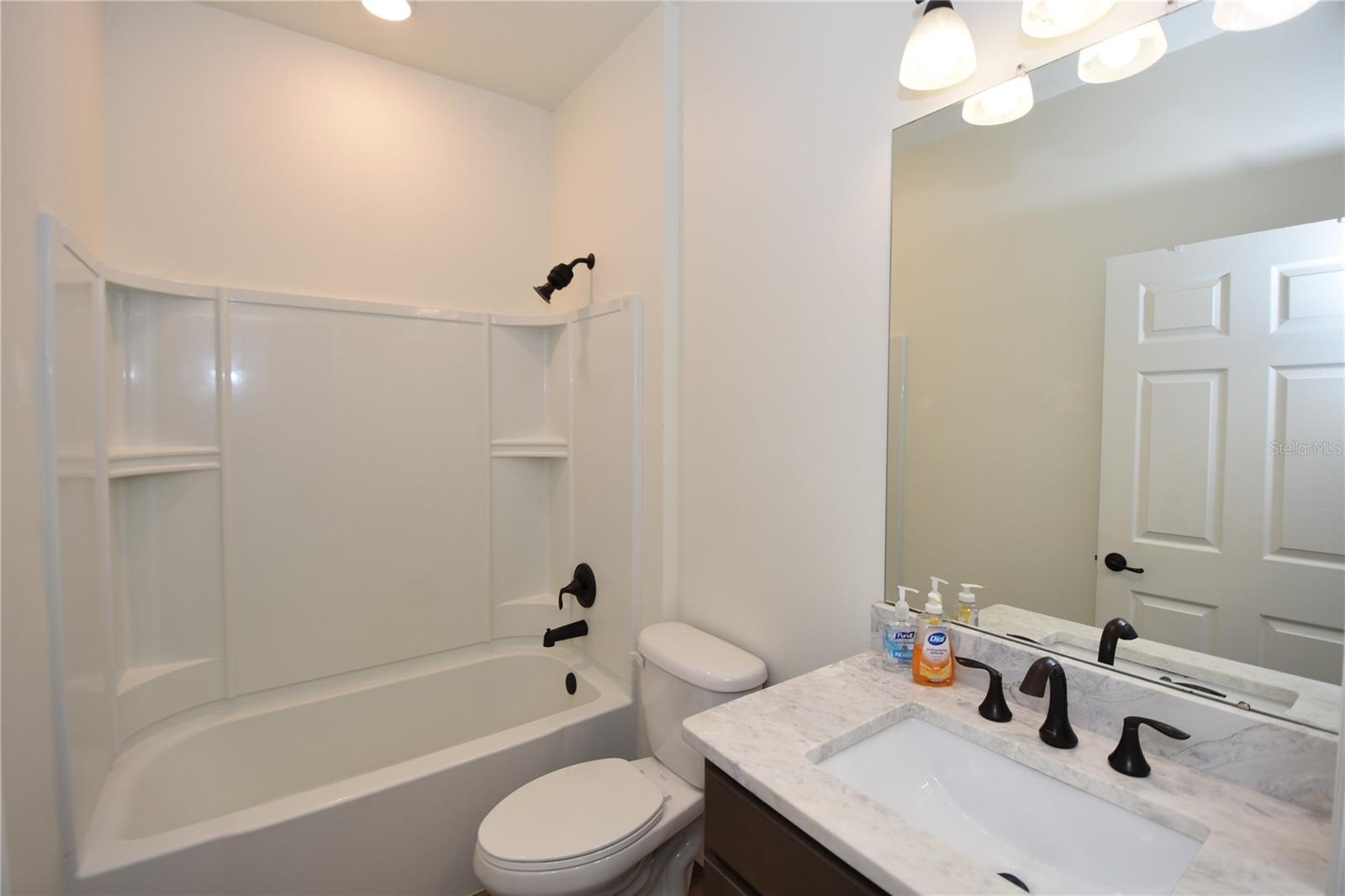 QUAIL HOLLOW - Residential Lease