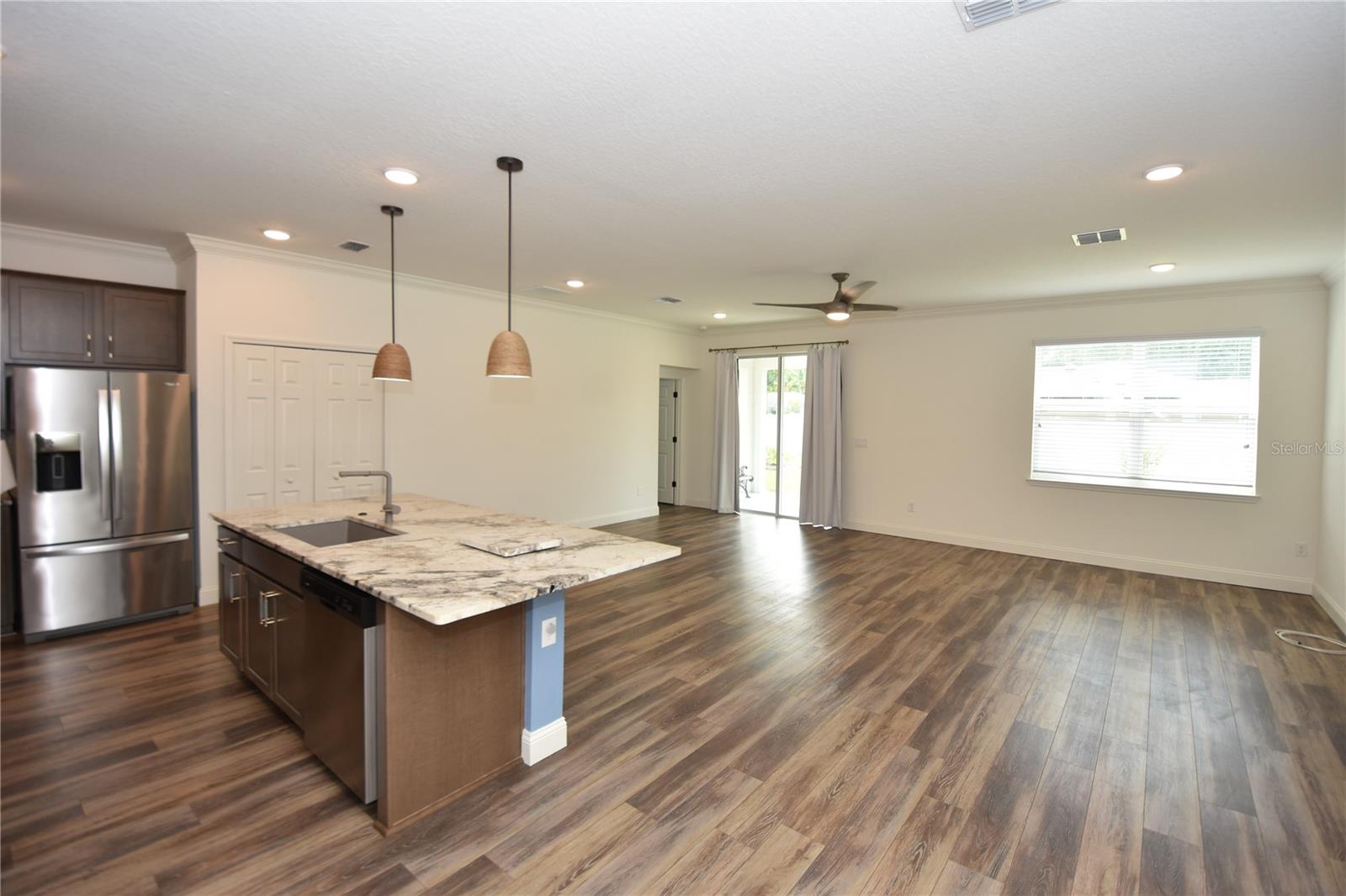 QUAIL HOLLOW - Residential Lease