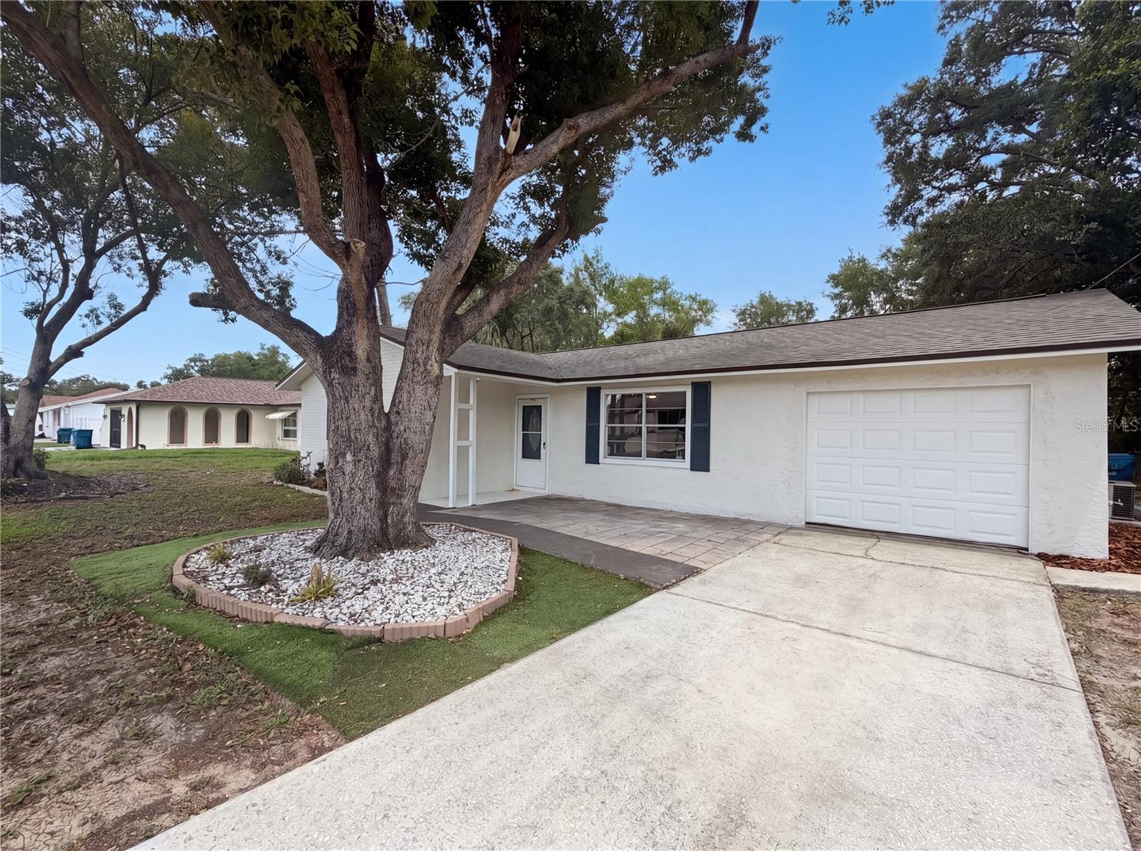 SPRING HILL - Residential