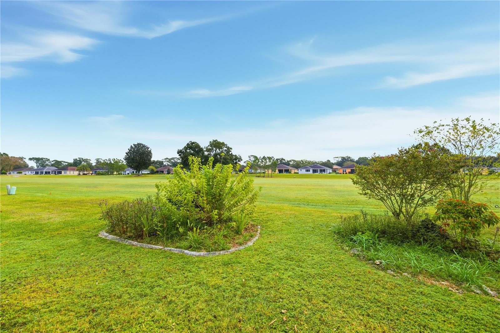 ON TOP/THE WORLD PH 01 A SEC 01 - Residential