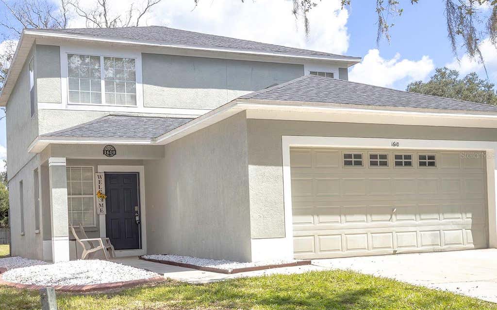 Photo of 1610 Marsh Wood Drive, Seffner, FL 33584 (MLS # TB8532962)