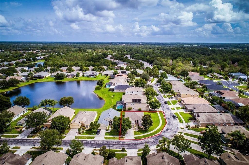 ALOMA WOODS - Residential Lease