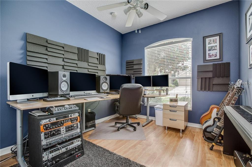 ALOMA WOODS - Residential Lease