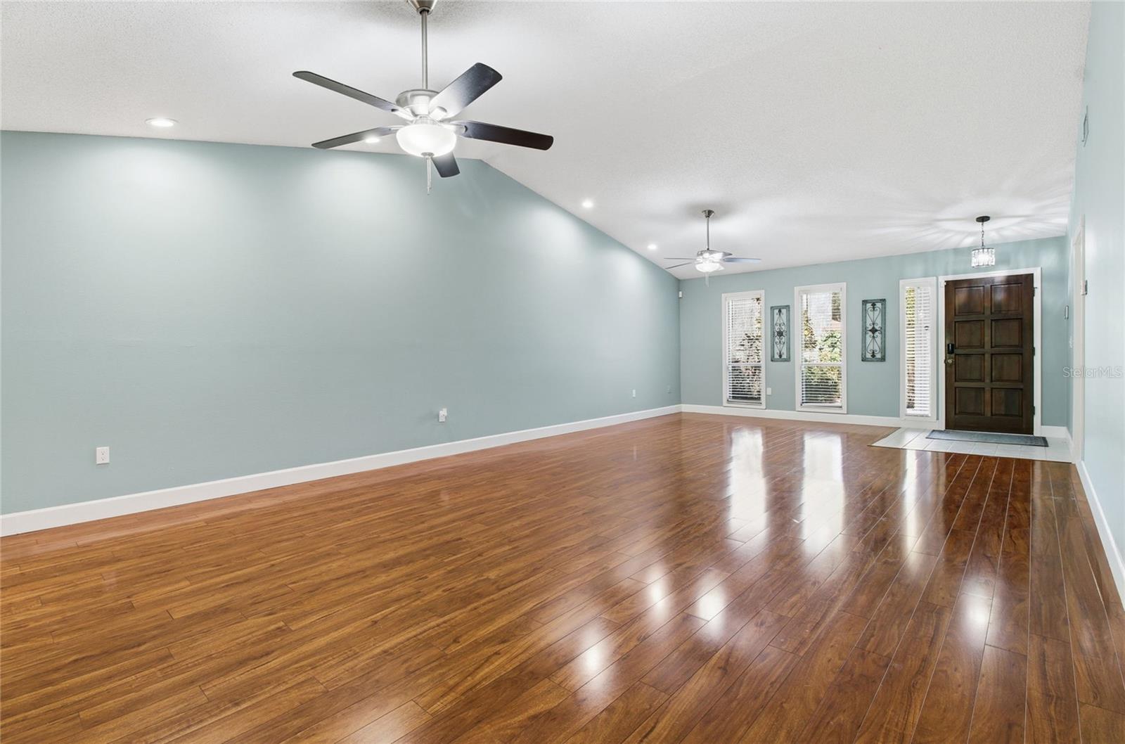 BLUFFS CHRISTINA 01 - Residential