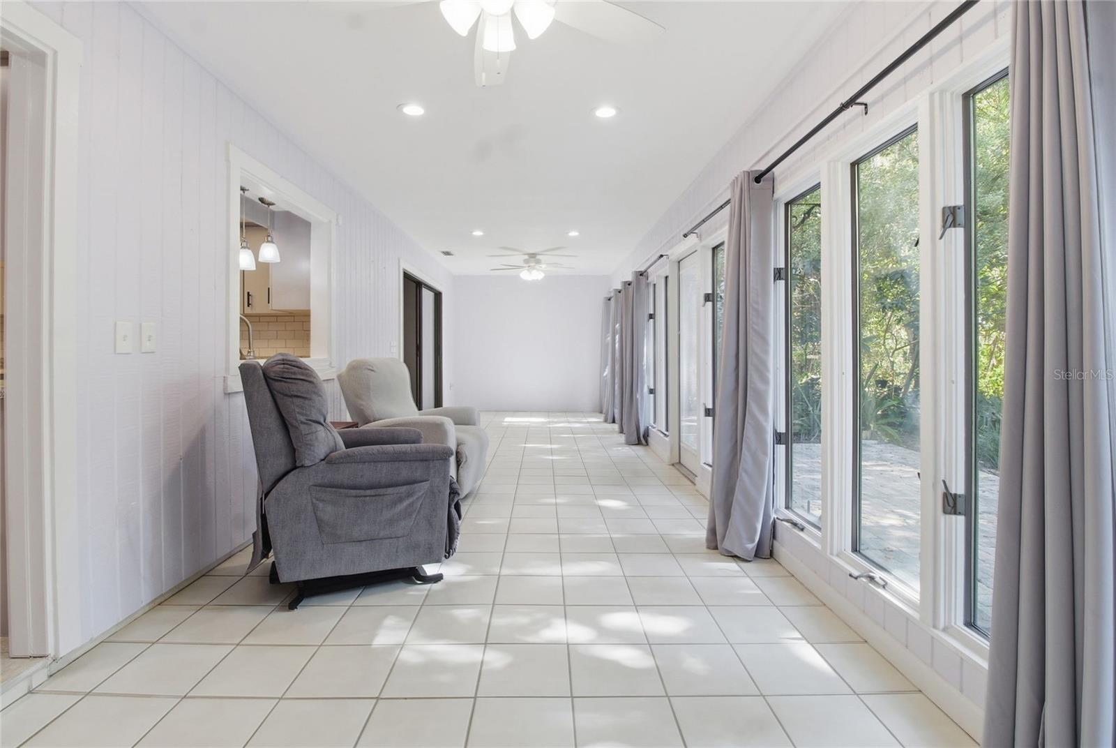 BLUFFS CHRISTINA 01 - Residential